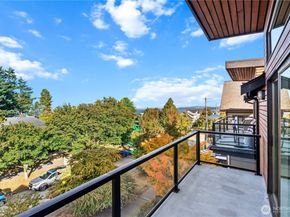 1506 44th Avenue SW B, Seattle WA 98116