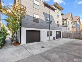 1506 44th Avenue SW B, Seattle WA 98116