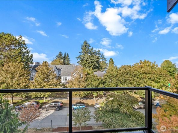 1506 44th Avenue SW B, Seattle WA 98116