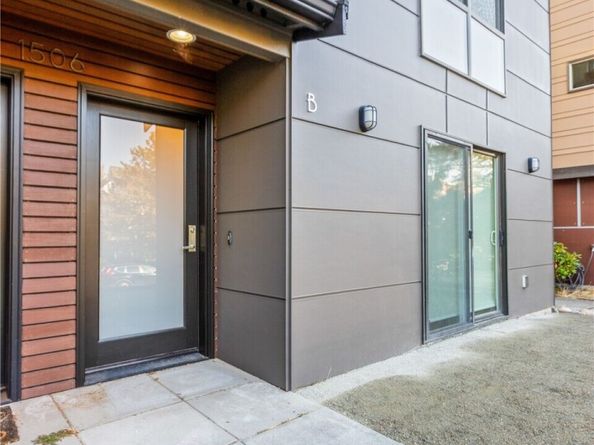 1506 44th Avenue SW B, Seattle WA 98116