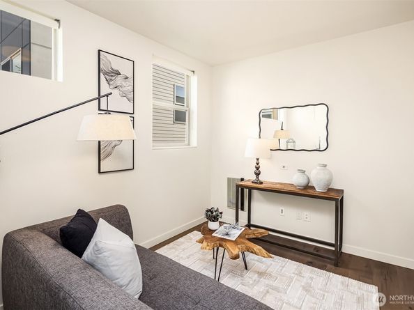 3246 B 14th Avenue W, Seattle WA 98119