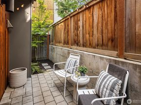 3246 B 14th Avenue W, Seattle WA 98119