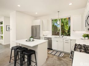 3246 B 14th Avenue W, Seattle WA 98119