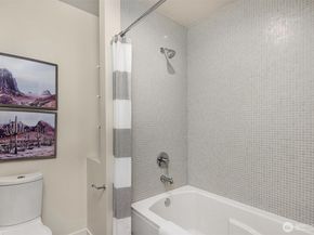 3246 B 14th Avenue W, Seattle WA 98119