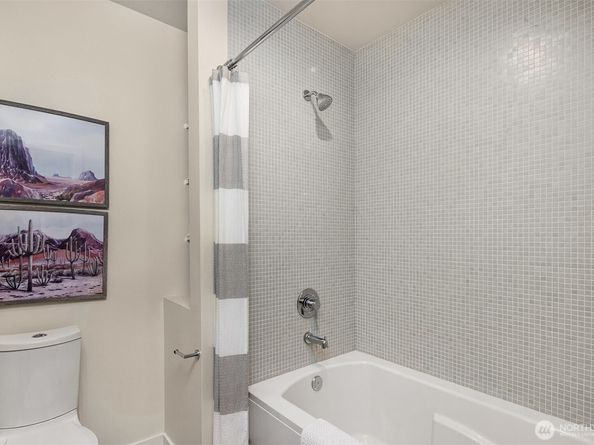 3246 B 14th Avenue W, Seattle WA 98119