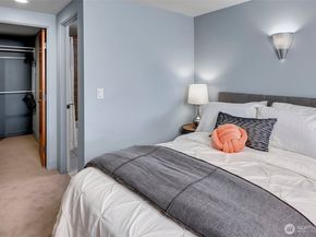 9204 SE 33rd Place, Mercer Island WA 98040