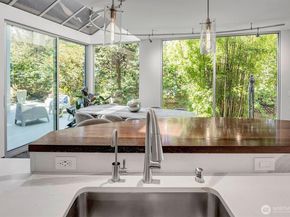 9204 SE 33rd Place, Mercer Island WA 98040