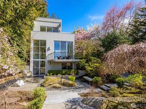 9204 SE 33rd Place, Mercer Island WA 98040