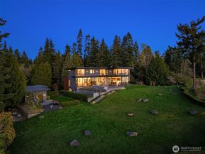 22702 Dogwood Lane, Woodway WA 98020