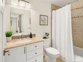 7740 196th Street SW 14, Edmonds WA 98026