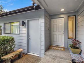 7740 196th Street SW 14, Edmonds WA 98026