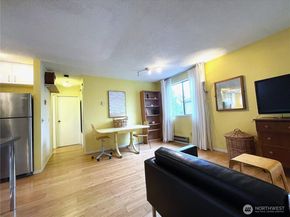 421 Wells Avenue S, Renton WA 98057