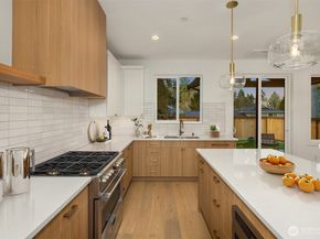 13728 NE 101st Street, Kirkland WA 98033