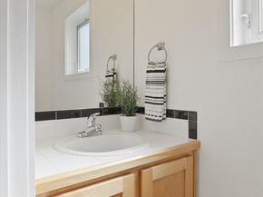 2813 NW 56th Street, Seattle WA 98107