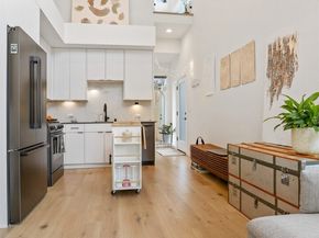 916 NW 56th Street G, Seattle WA 98107