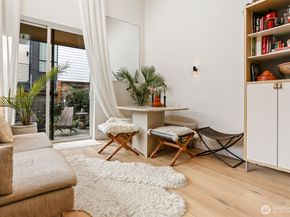 916 NW 56th Street G, Seattle WA 98107