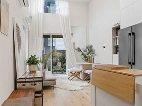 916 NW 56th Street G, Seattle WA 98107