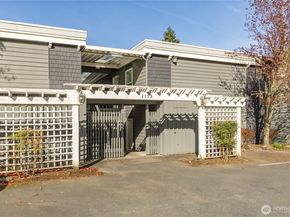 1113 Kirkland Avenue 4B, Kirkland WA 98033