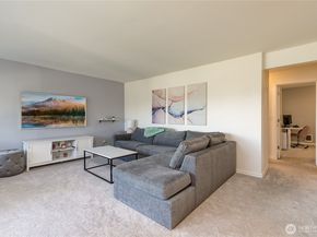 1113 Kirkland Avenue 4B, Kirkland WA 98033
