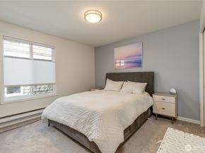 1113 Kirkland Avenue 4B, Kirkland WA 98033
