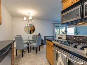 1113 Kirkland Avenue 4B, Kirkland WA 98033