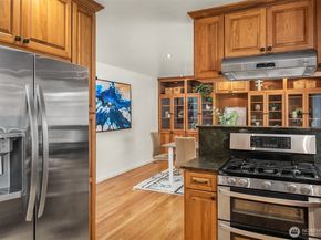 14335 109th Avenue NE, Kirkland WA 98034