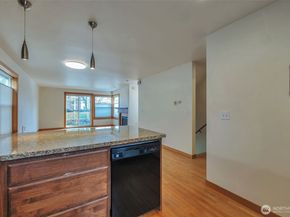 2221 E Spruce Street, Seattle WA 98122