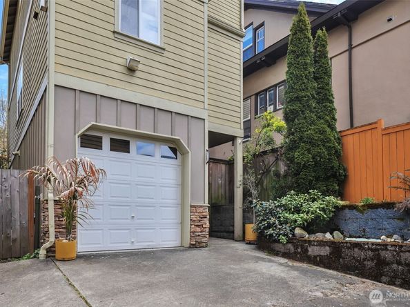 2221 E Spruce Street, Seattle WA 98122