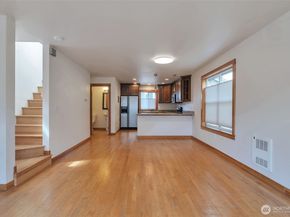 2221 E Spruce Street, Seattle WA 98122