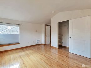 2221 E Spruce Street, Seattle WA 98122