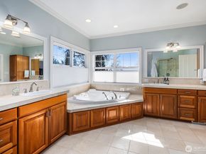 6030 Ann Arbor Avenue NE, Seattle WA 98115