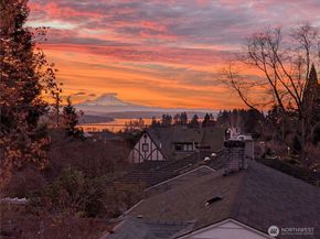 6030 Ann Arbor Avenue NE, Seattle WA 98115