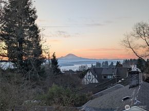 6030 Ann Arbor Avenue NE, Seattle WA 98115