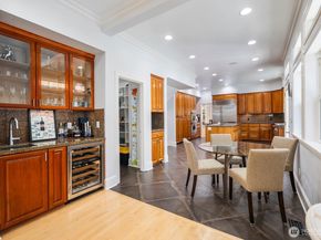 6030 Ann Arbor Avenue NE, Seattle WA 98115