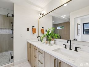 3714 Bagley Avenue N, Seattle WA 98103