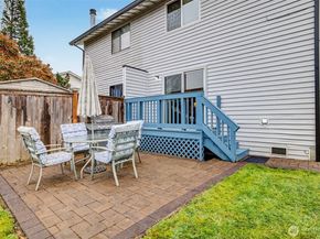 4108 NE 6th Place 2A, Renton WA 98059