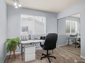 4108 NE 6th Place 2A, Renton WA 98059