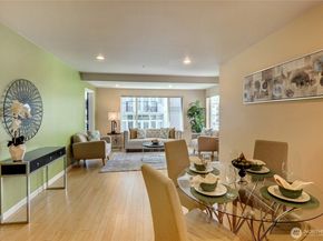 2717 Western Avenue 522, Seattle WA 98121