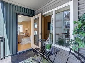 2717 Western Avenue 522, Seattle WA 98121