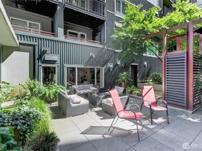 2717 Western Avenue 522, Seattle WA 98121