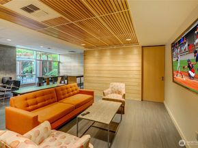 2717 Western Avenue 522, Seattle WA 98121