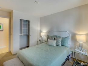 2717 Western Avenue 522, Seattle WA 98121