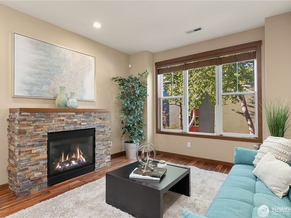 303 Bellevue Way SE, Bellevue WA 98004