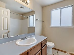 27610 26th Avenue S, Federal Way WA 98003