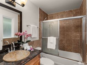 11004 100th Avenue NE, Kirkland WA 98033