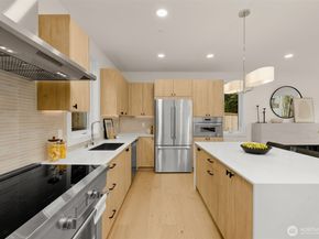 11413 NE 91st Street, Kirkland WA 98033