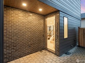 11413 NE 91st Street, Kirkland WA 98033