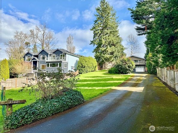 3562 120th Avenue SE, Bellevue WA 98006