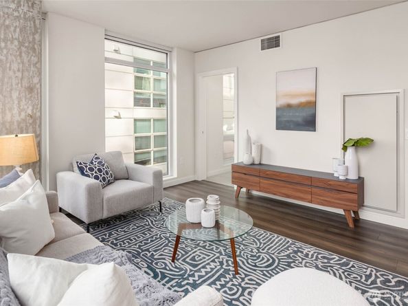 450 S Main Street 311, Seattle WA 98104