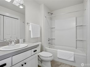 18615 46th Avenue SE, Bothell WA 98012